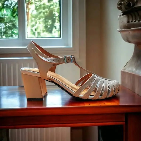 Tacones Genésis 6 cms beige 3.webp