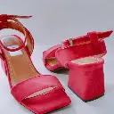 Tacones Darleen 6 cms gamuza rojo 1.webp