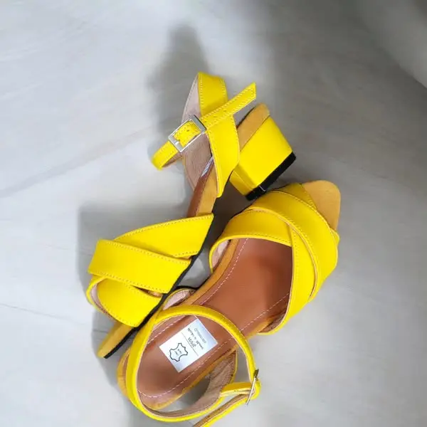 Tacones Esthela semipiel amarilla tacón 4 cms / Esthelafc-02